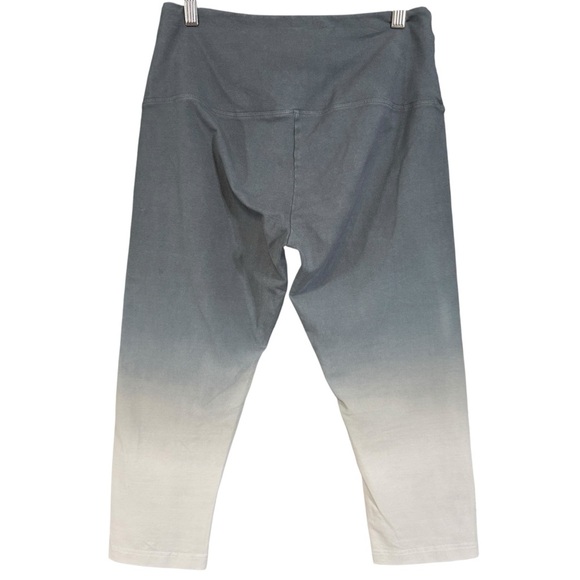Lysse Gray Ombre Cropped Leggings Size Large - Picture 2 of 7
